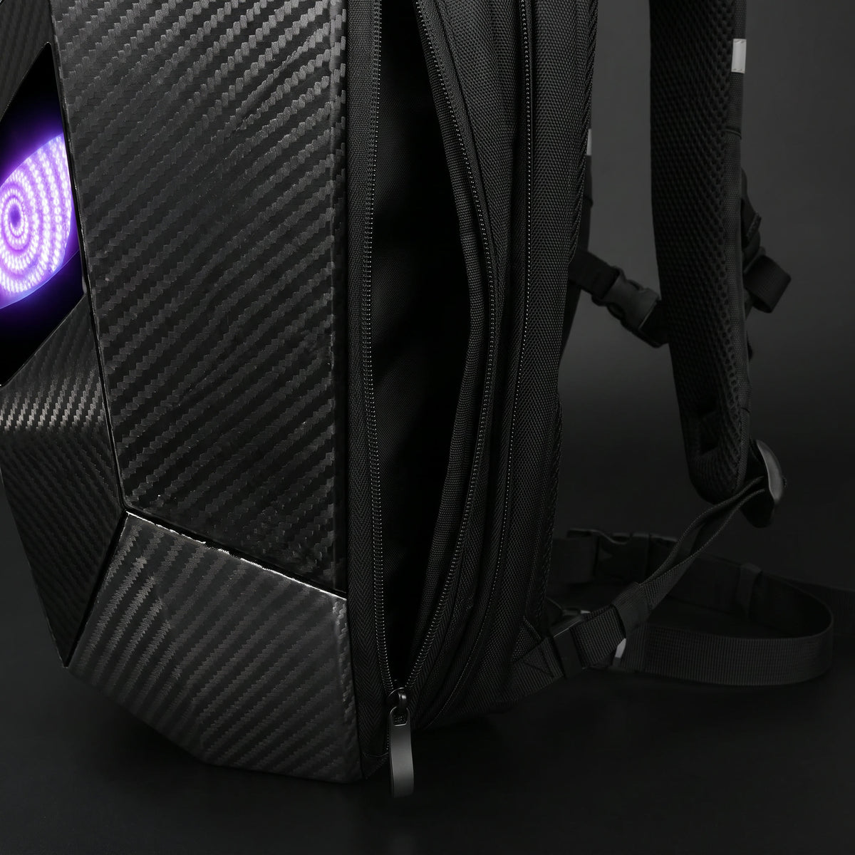 Side pocket close-up
